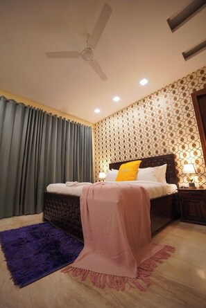 3 bedrooms, in-room safe, laptop workspace, soundproofing