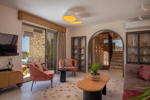 Smart TV, video games, table tennis, stereo - Dive into Bliss: Summer Oasis of Elegance & Joy (Rethymno)