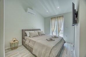5 habitaciones, tabla de planchar con plancha y wifi gratis 
