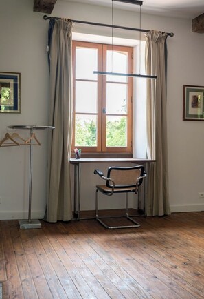 ا لمنشأة من الداخل