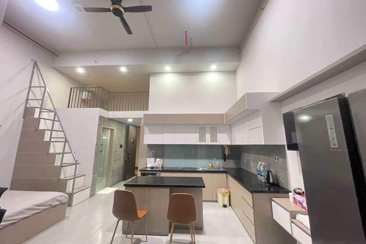 Signature Condo, Balcony, City View | Desk, iron/ironing board, free WiFi
