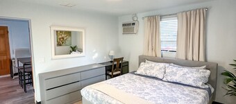 Travelers Nook close to Venice Beach!