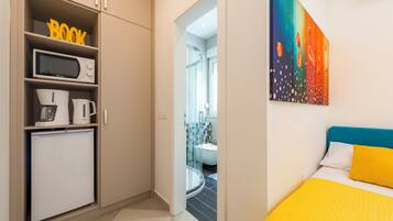 1 bedroom, internet, bed sheets