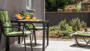 Outdoor dining - Apartments and rooms Ante, (16671), Dubrovnik, hr (Dubrovnik)