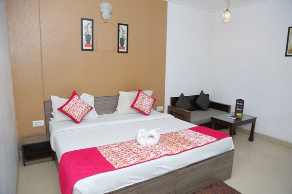 9 bedrooms, iron/ironing board, WiFi, bed sheets