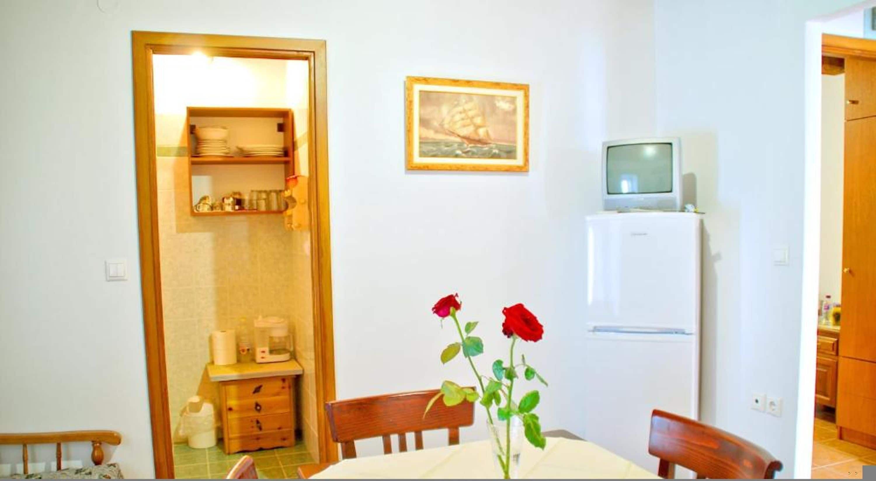 Apartment, Smoking | 5 bedrooms