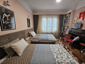 1 bedroom, iron/ironing board, WiFi, bed sheets - Spacious, stylish and cozy apartment in the very center of Sofia (София)