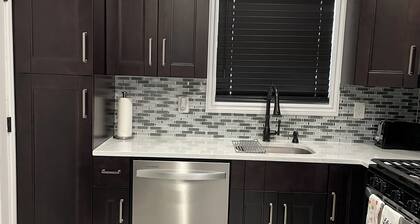 Terrific 2-bedroom apartment in Roosevelt with AC, WiFi. Very peaceful & quiet