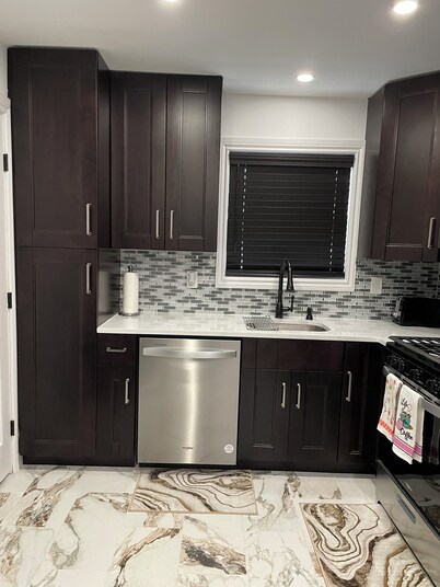 Terrific 2-bedroom apartment in Roosevelt with AC, WiFi. Very peaceful & quiet