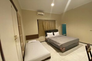 Habitación triple | Escritorio, espacio para trabajar con un portátil, wifi gratis