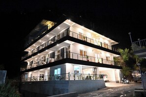 Front of property - Hotel Creek Valley Mussoorie (Dehradun)