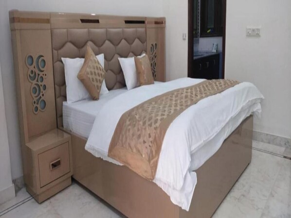 Room, 1 Bedroom, Smoking | 1 bedroom - Room in B&B - Home Stay Cum Bed and Breakfast (New Delhi)