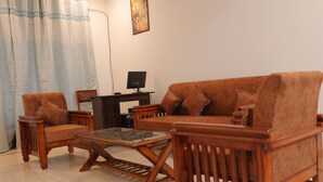 Quarto, 1 quarto, para fumantes | Sala de estar