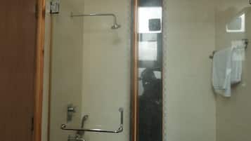 Room, 1 Bedroom, Smoking | Bilik Mandi