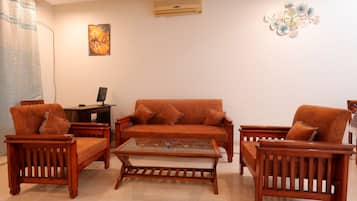 Room, 1 Bedroom, Smoking | Ruang Istirahat
