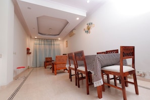 Dining room - Room-home Stay Cum Bed and Breakfast (New Delhi)