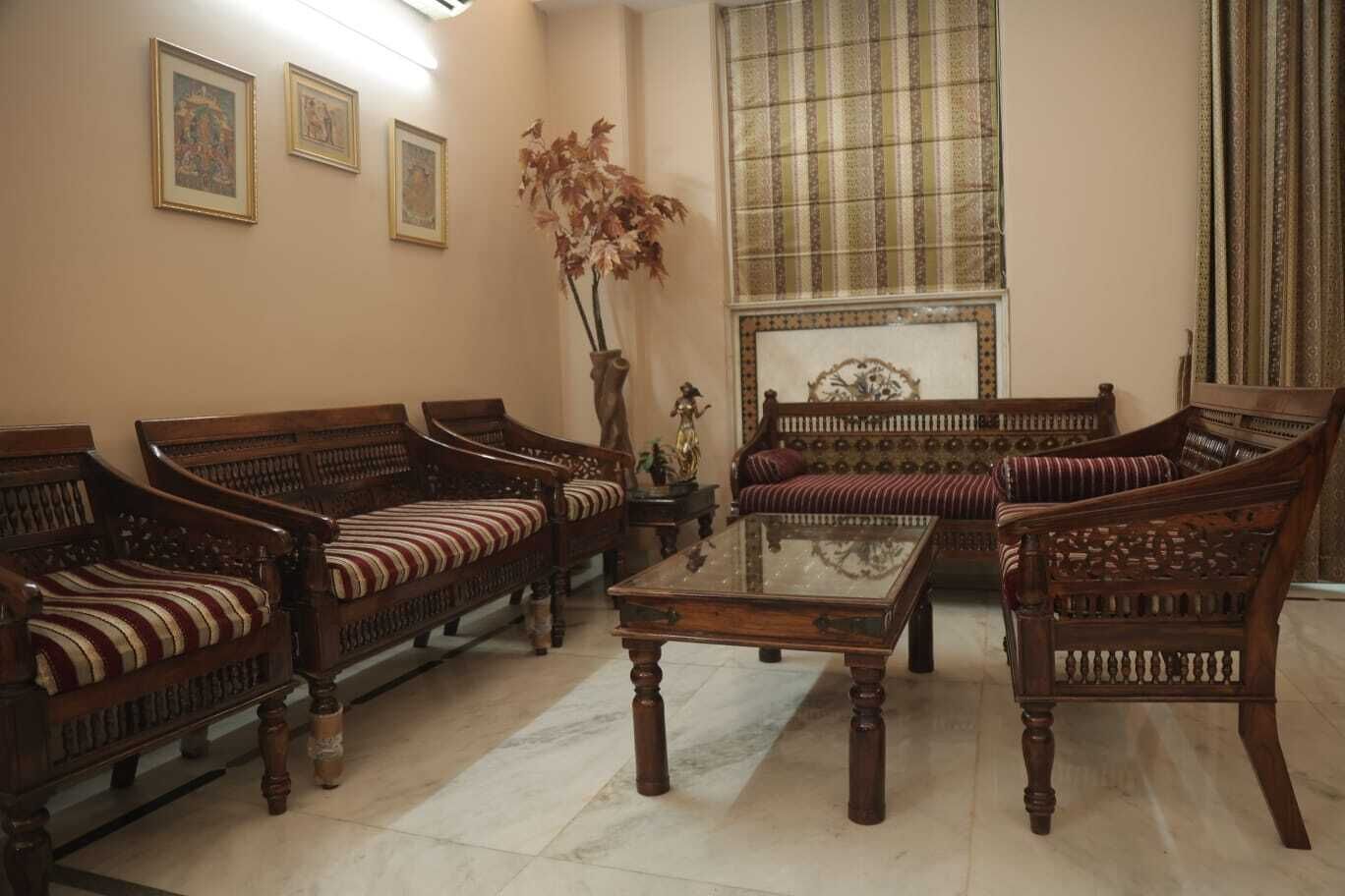Room, 1 Bedroom, Accessible, Smoking | Living area