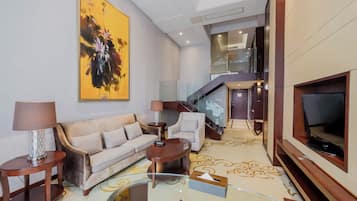 Panoramic Duplex, Canal View | 1 bedroom, in-room safe, desk, laptop workspace