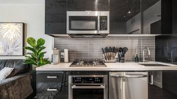 Fridge, microwave, oven, stovetop