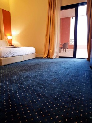 Executive Suite, City View