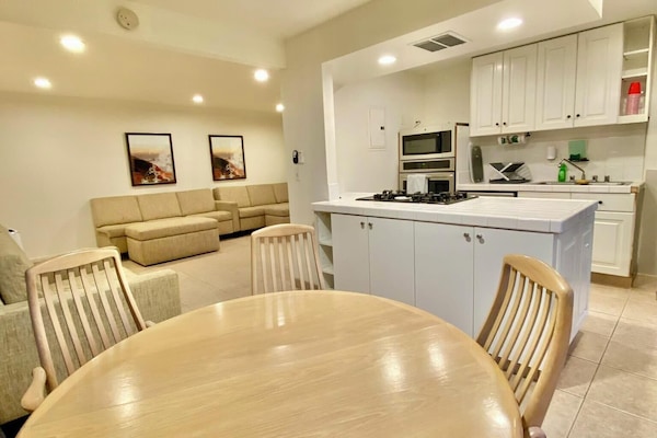 Dining room table, full kitchen, full living room