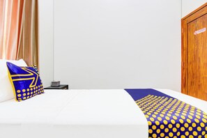 Standard Twin Room | Bathroom | Shower, soap - Hotel O Tinampi House Syariah (Cepu)