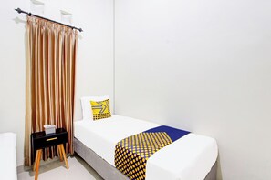 Single Room | Desk, free WiFi, bed sheets - Hotel O Tinampi House Syariah (Cepu)