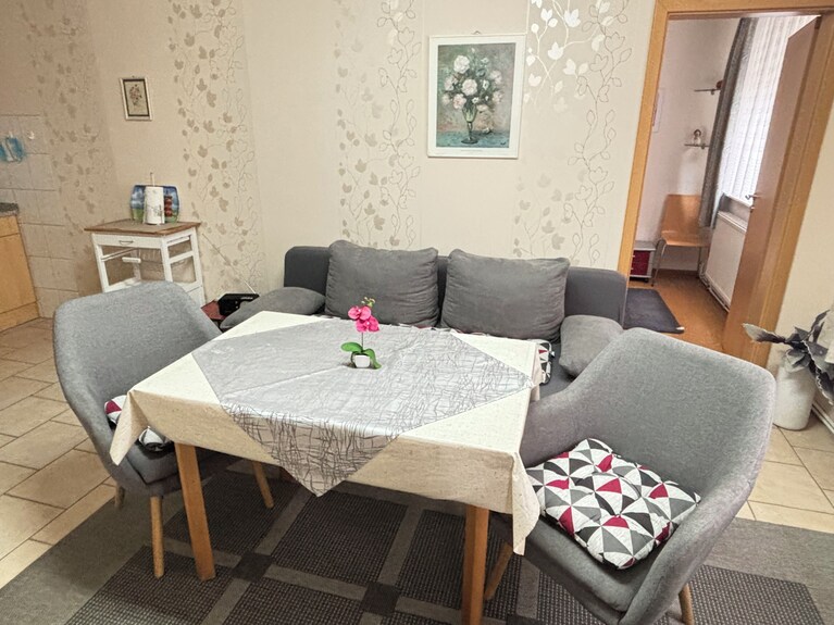 Gemütliche 2-raum-wohnung, 2 Pers., Emden Am Deich, Parkplatz, Grillplatz, Wlan - Emden