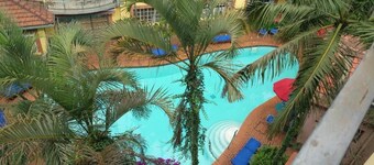 Woodmere Grand Hotel