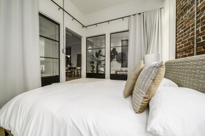 3 bedrooms, iron/ironing board, free WiFi, bed sheets - Le 1911 Condo Luxueux (Québec)