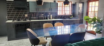 Cozy 2-bedroom cottage, close to the airport- Edenvale with modern facilities