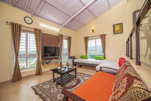 Flat-screen TV - The springs Nilgiris (Kotagiri)