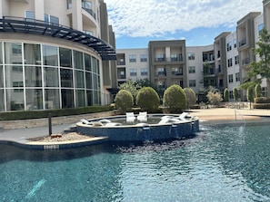 Pool - LOCATION! LOCATION! IN THE HEART OF DALLAS! 10% off weekly stay 20% monthly. (Dallas)