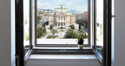 Spacious haven in the very heart of Rijeka with a unique view!