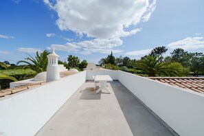 Outdoor dining - Vila Jandia - 3 bedroom holiday villa with private pool (Lagoa)