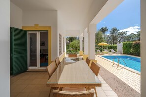 Outdoor dining - Vila Jandia - 3 bedroom holiday villa with private pool (Lagoa)