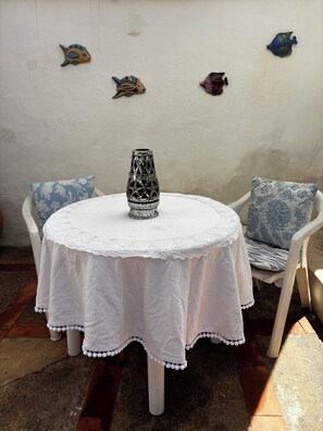 Outdoor dining - Cozy studio in beautiful Eivissa  (Jesus)