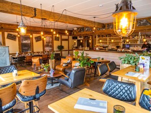 Tent | Dining