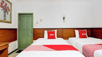Classic Suite | Laptop workspace, free WiFi, bed sheets