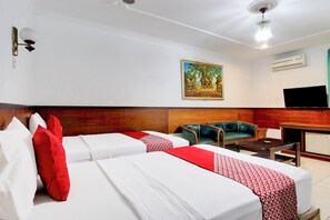 Klassieke suite | Een laptopwerkplek, gratis wifi, beddengoed