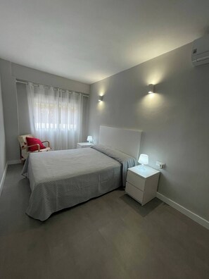 4 dormitorios, tabla de planchar con plancha, wifi y ropa de cama