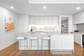 Interior - Luxurious Enormous 5brm Penthouse (Southbank)