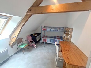 3 habitaciones y cuna de viaje 