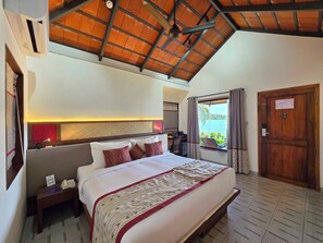 Egyptian cotton sheets, premium bedding, individually decorated - Vedic Village Retreat (Kodungallur)