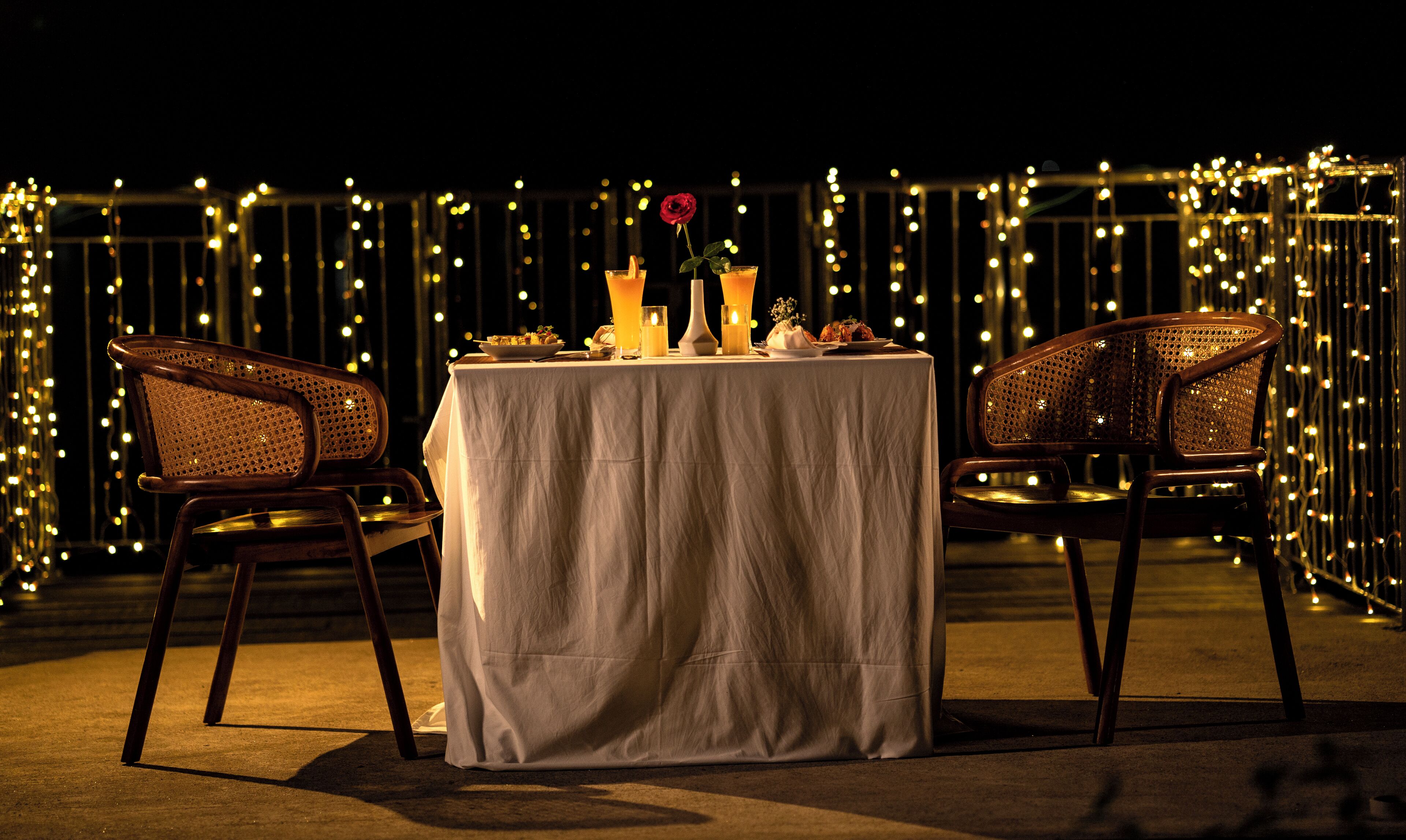 Couples’ dining