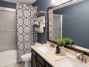 Hair dryer - Waters Edge-Amazing Lakeview, Deck, Pools , Beach (Osage Beach)