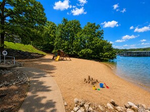Beach - Waters Ledge-Amazing Lakeview, Deck, Pools , Beach (Osage Beach)