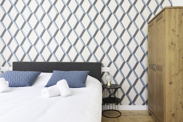 3 chambres, fer et planche à repasser, Wi-Fi gratuit, draps fournis