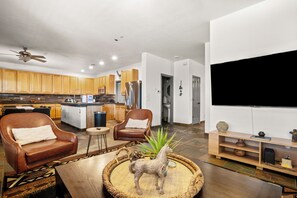 Smart TV, tenis de mesa y oficina 