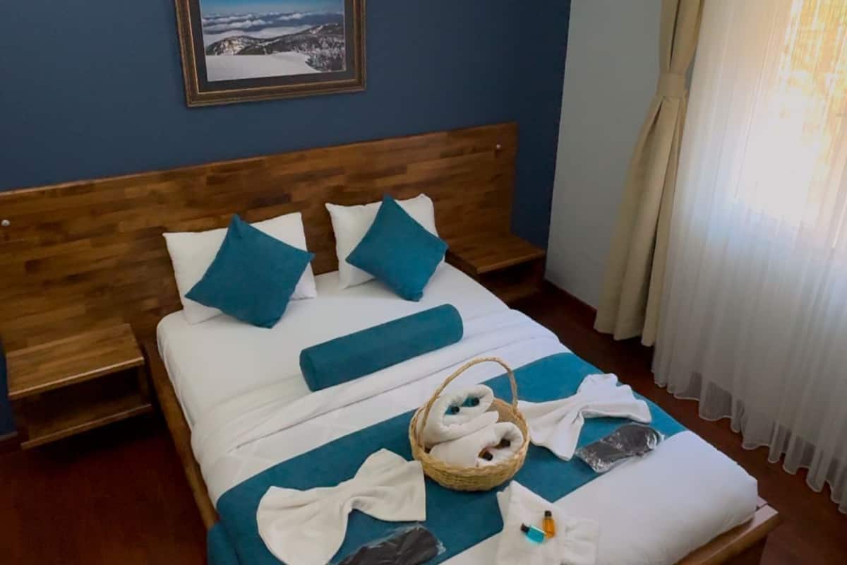 Quarto família | 1 quarto, roupas de cama premium, escrivaninha